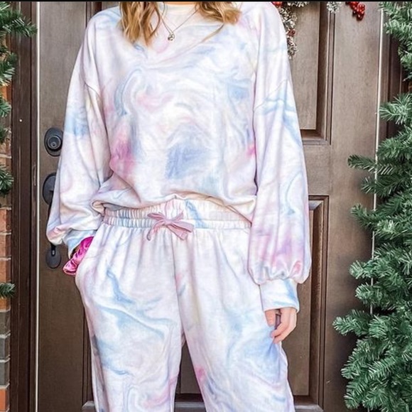 Tie dye soft pullover
